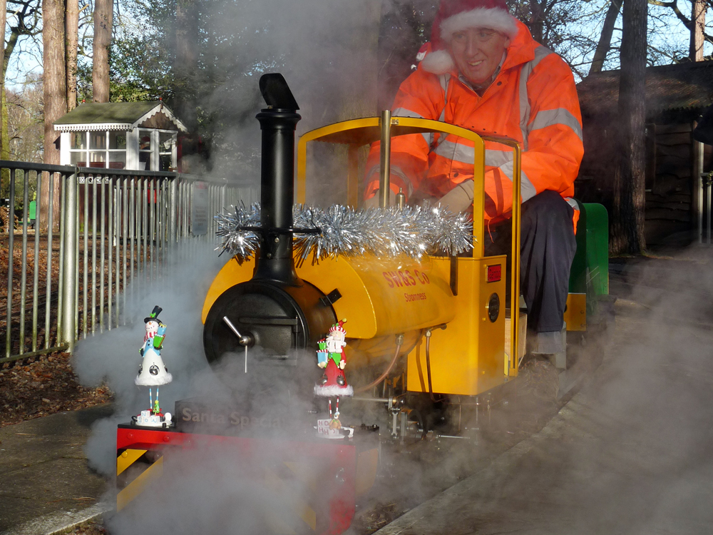 Steam from the cyclinder drain cocks adds some atmosphere